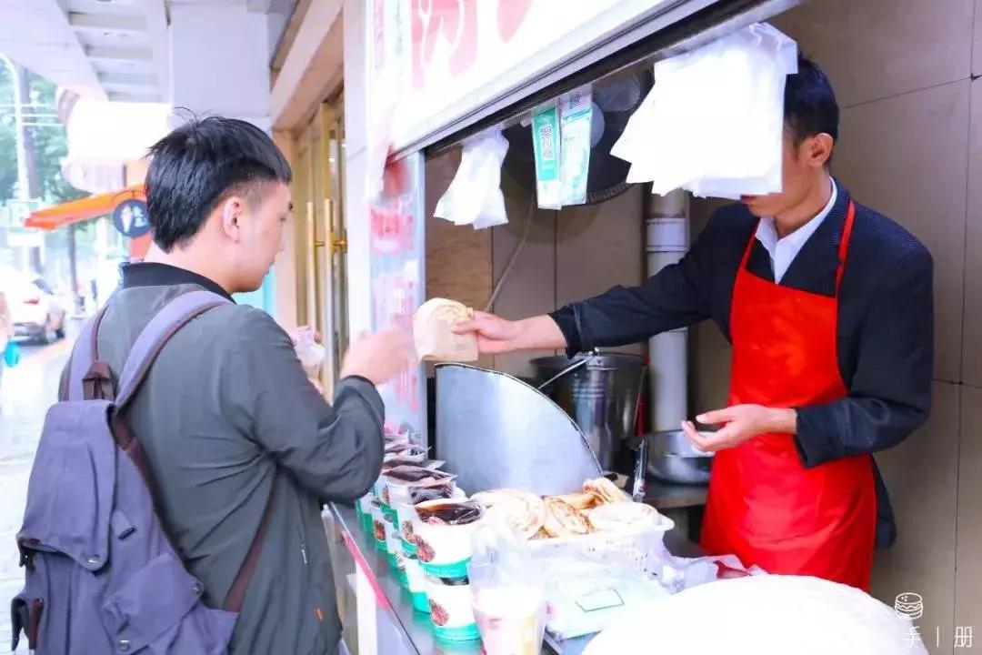 陕西夹馍指南：给我一个馍，我就能夹遍全世界