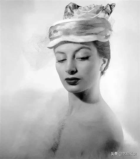 最具风情的复古美人,镜头下的少女仙气十足太美了