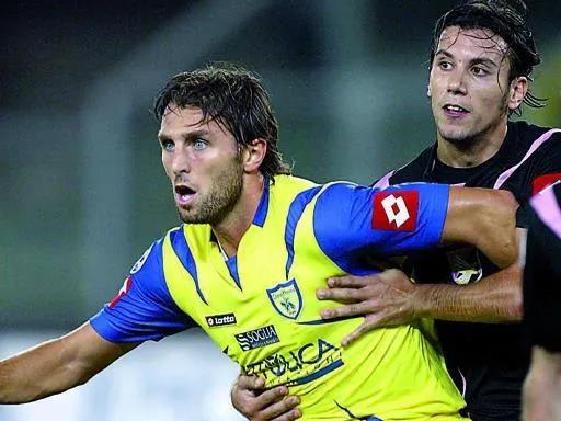 39岁伊布意甲15球破纪录,伊布10大进球