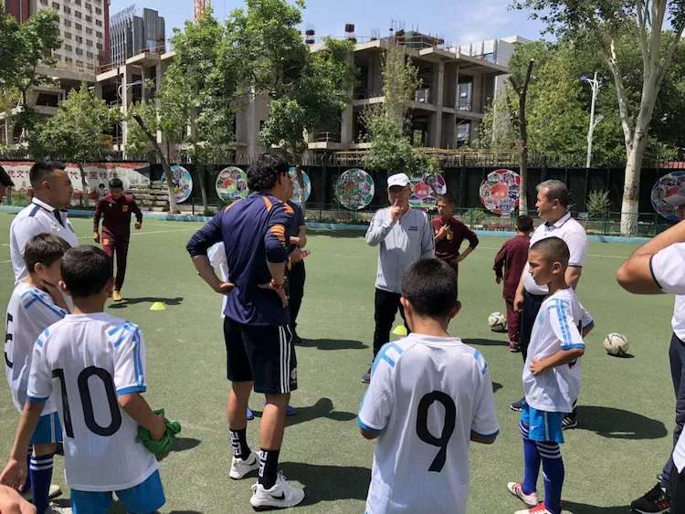 乌鲁木齐天山区少年足球培训班,乌鲁木齐足球训练营青少年