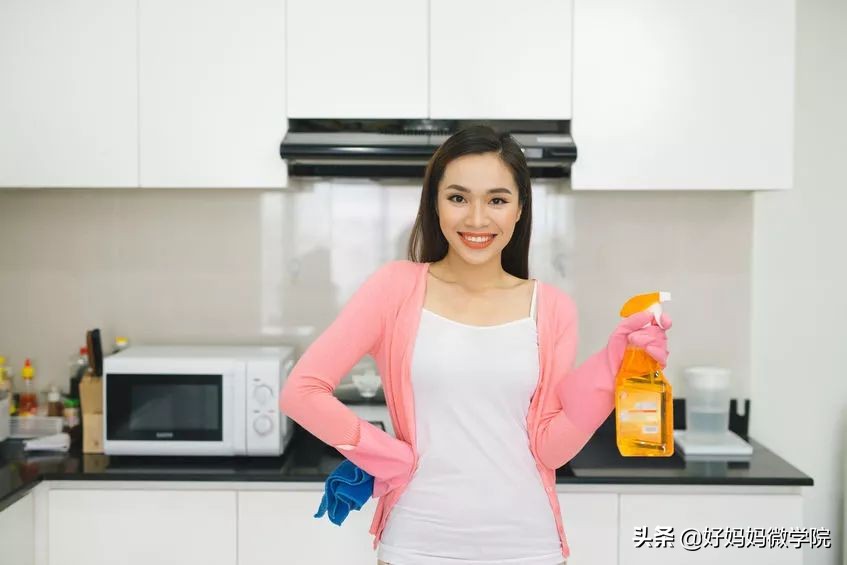 崔玉涛喂母乳要擦干净吗,崔玉涛宝宝过早坐的危害