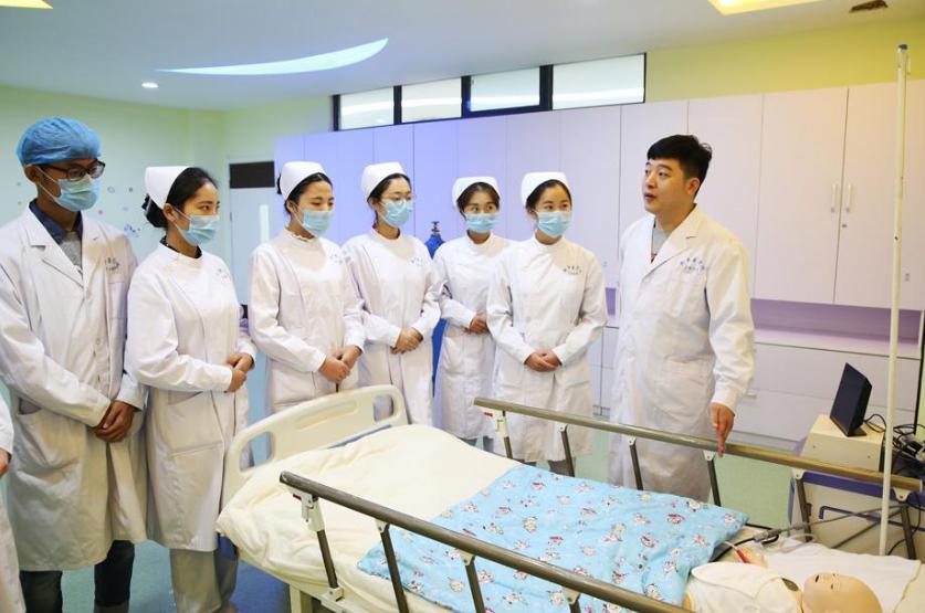 同样是护理专业，本科和专科之间的差距有多大，学生尽量早了解