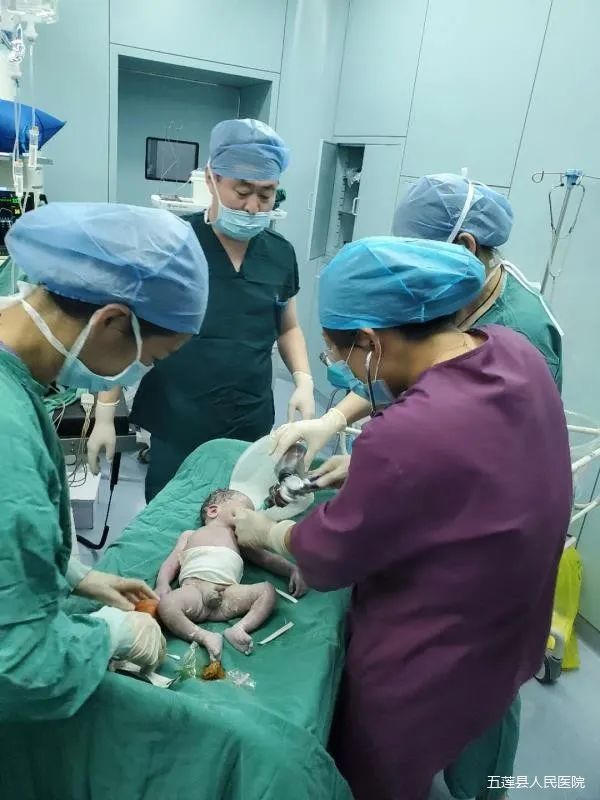 孕妇重度癫痫,孕妇癫痫发作被邻居发现急救