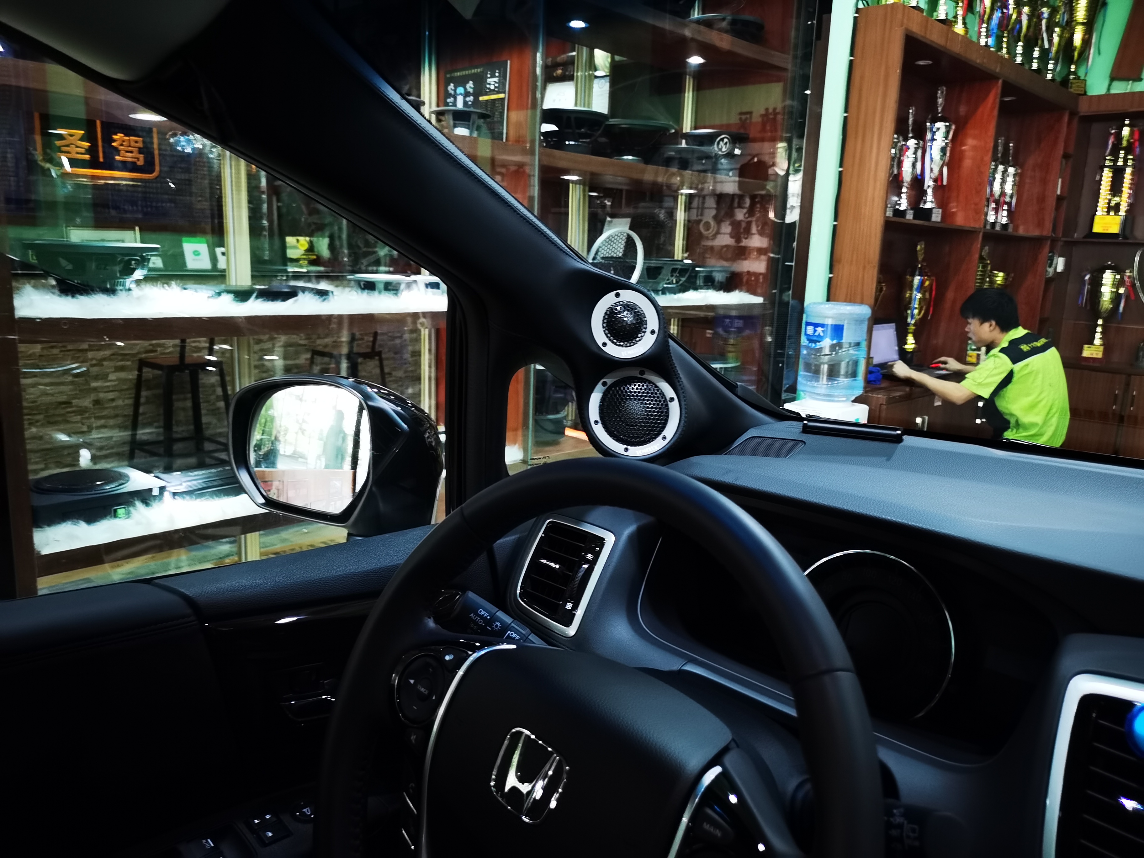 本田奥德赛喇叭改装,本田奥德赛汽车音响改装有哪些