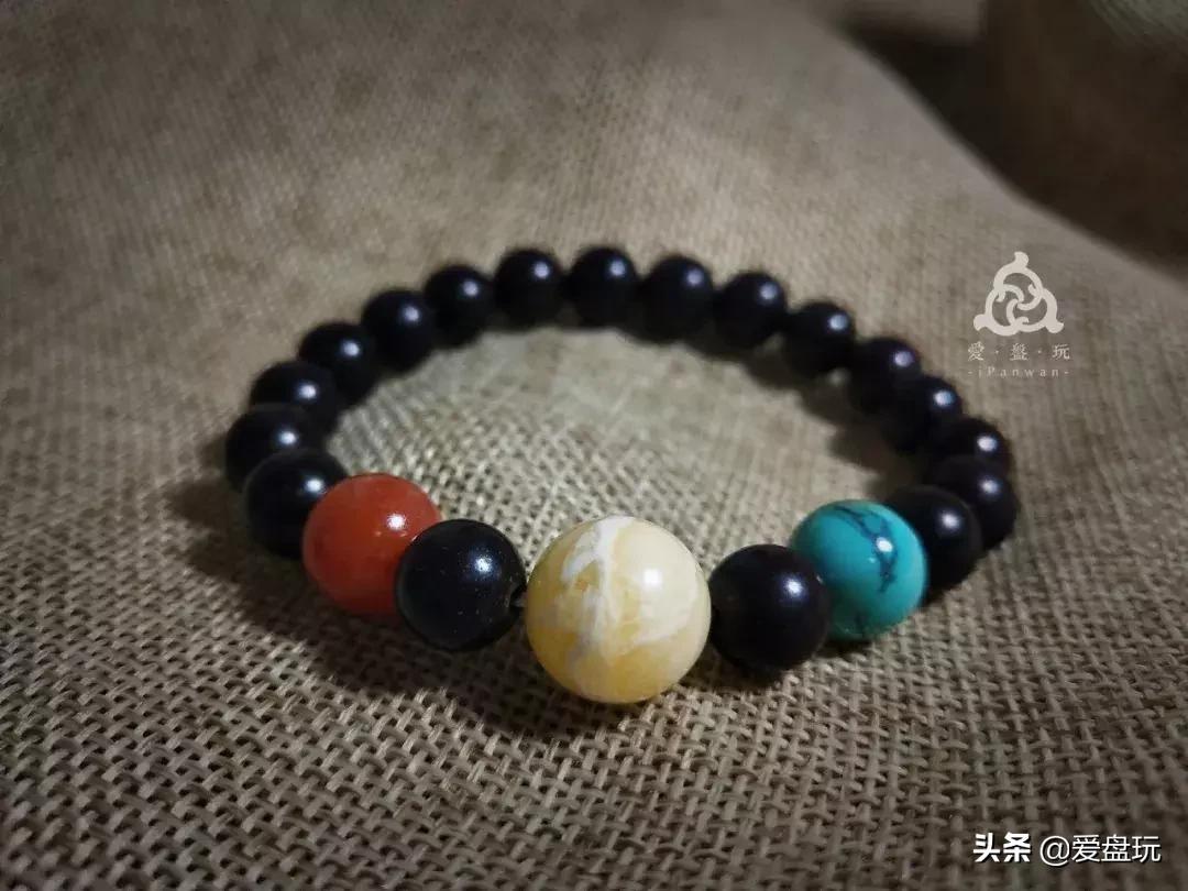 男士锁骨链搭配图片,锁骨链搭配什么衣服