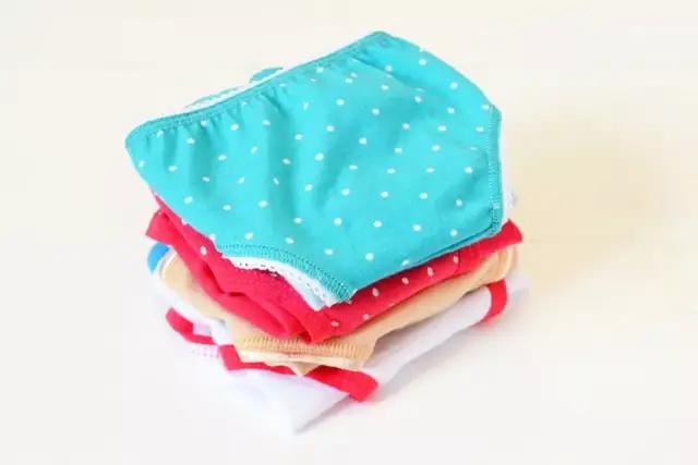 宝宝多大穿闭裆裤合适,宝宝多大穿小裤衩