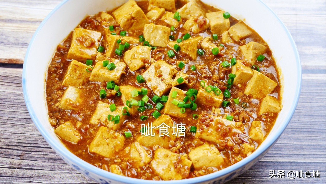 美食豆腐这样做味道鲜美外焦里嫩,家常酱汁烧豆腐