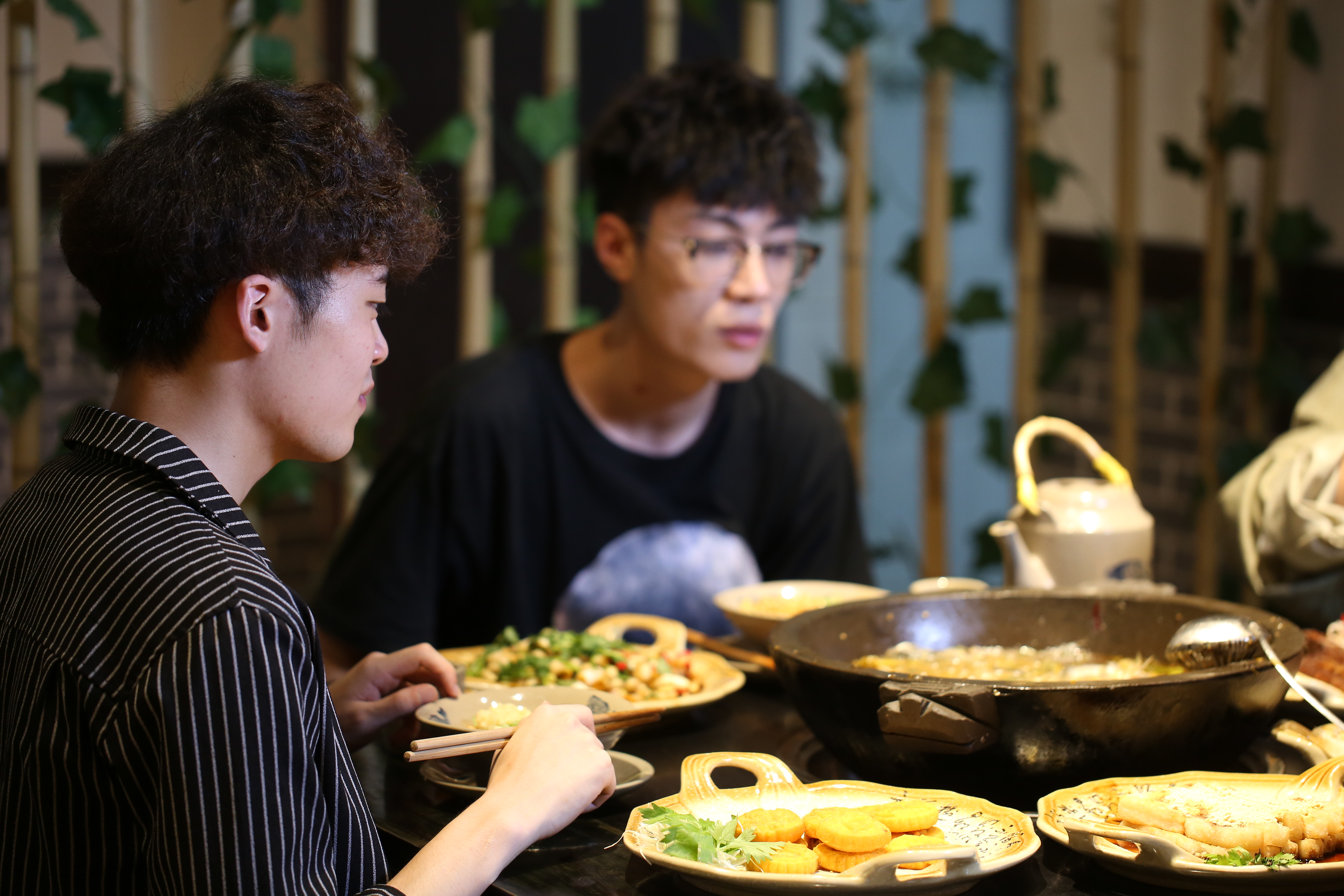 石锅苗苗鱼是加盟店吗,石锅苗苗鱼加盟连锁店