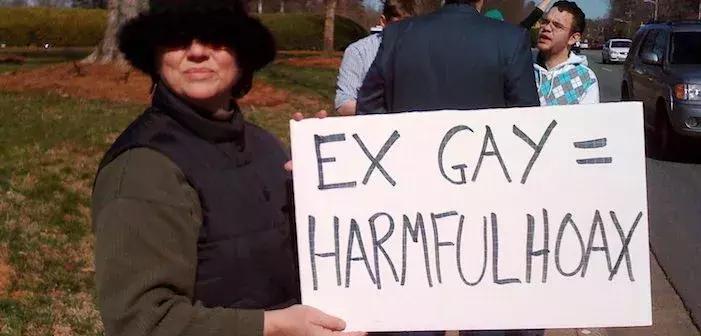 号称能“治好”Gay的医生,私下竟然喜欢同性“交友”?