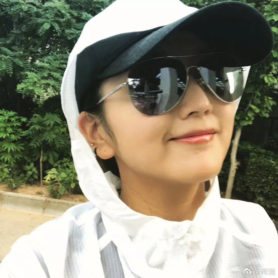 何洁越来越年轻,何洁穿衣又换新造型