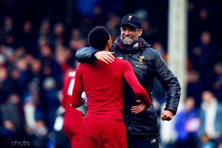 右后卫英格兰,深度解析英格兰右后卫