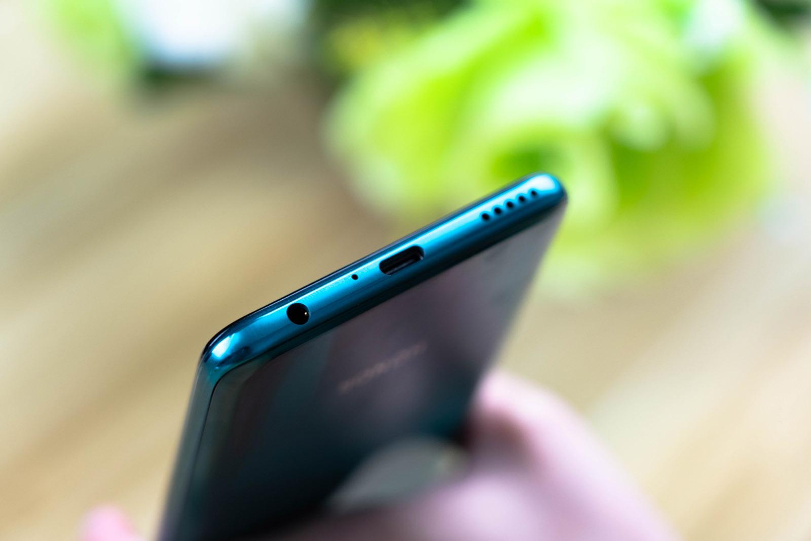 荣耀30S评测：首发新神U麒麟820，更有6400万像素相机