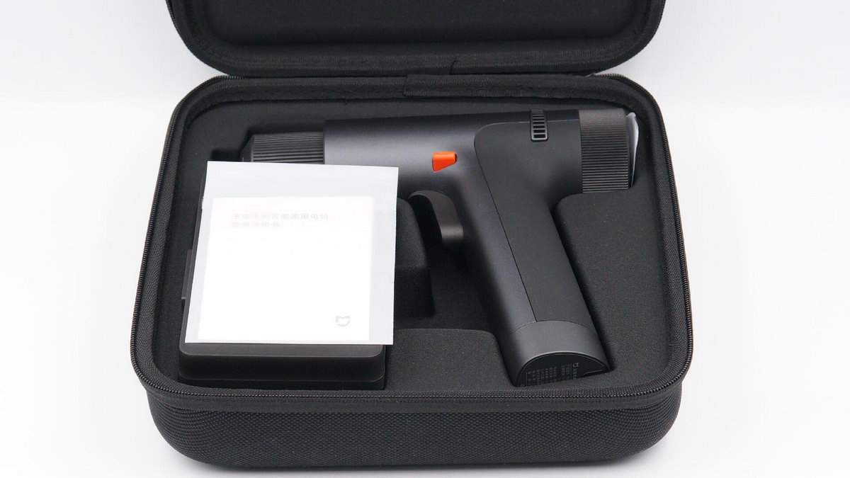 电钻拧三合一螺丝,微型手持小电钻拆解