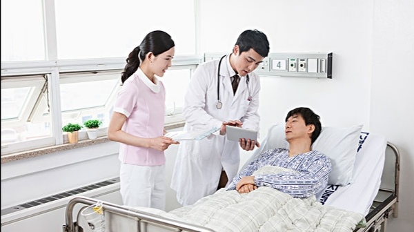 早期肺癌术后要不要辅助治疗？化疗？靶向？免疫？还是中医治疗？