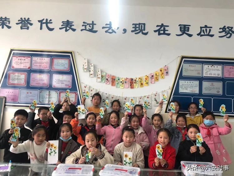 *光春**烂漫静待花开﻿——丰安小学3月活动纪实