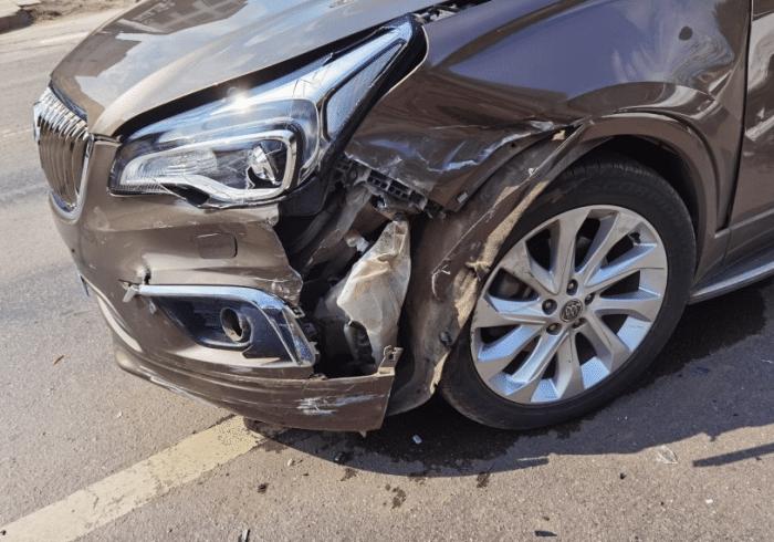 君威与昂科威碰撞,大众宝来车辆撞击测试