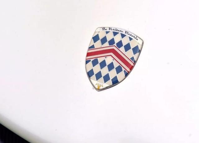 世界顶级豪车前十名车标,全球十大豪车车标及价格