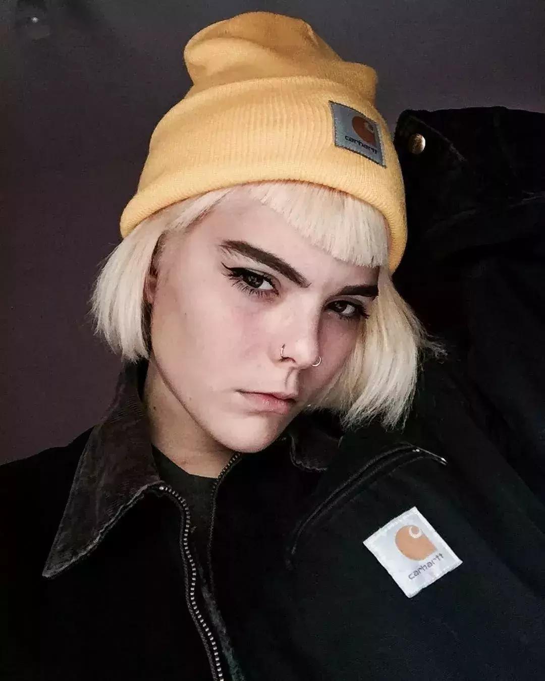 秋冬也不忘凹造型 (冬季凹造型必备)