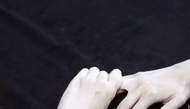 颈椎炎怎么按摩缓解,每天按摩头部可以改善颈椎病吗