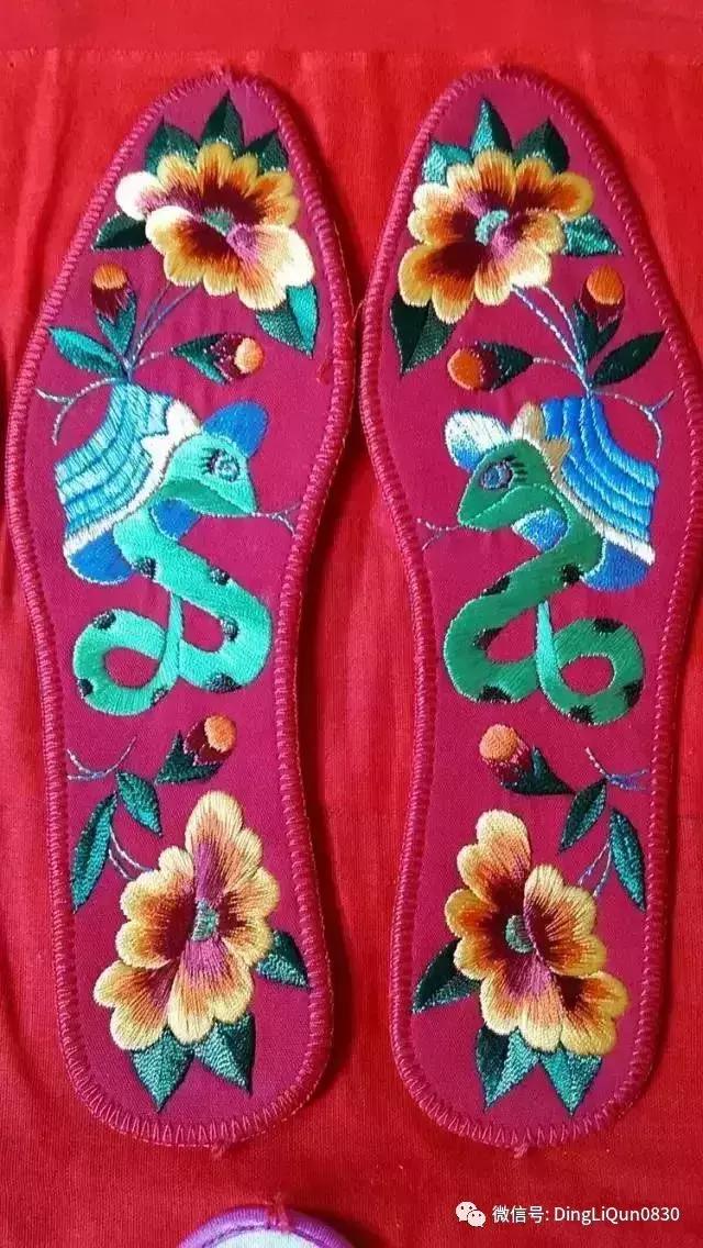 鞋垫上的刺绣艺术欣赏,鞋垫刺绣怎么刺绣熊猫嘴巴