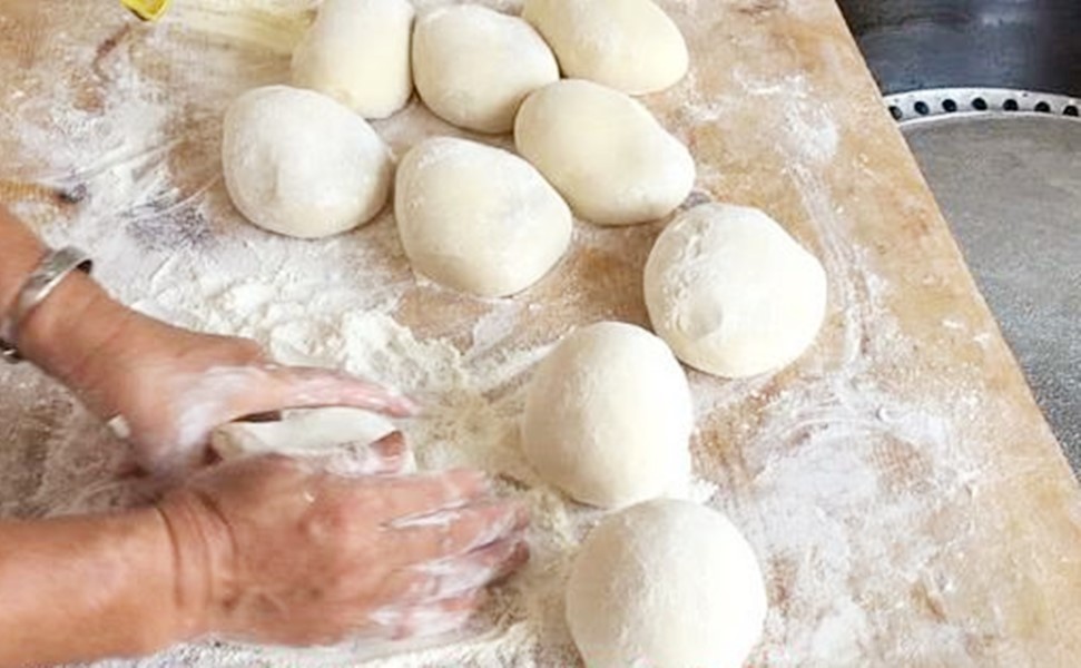 蒸馒头时加入葱花怎么做,如何不加酵母让馒头蒸出来更松软