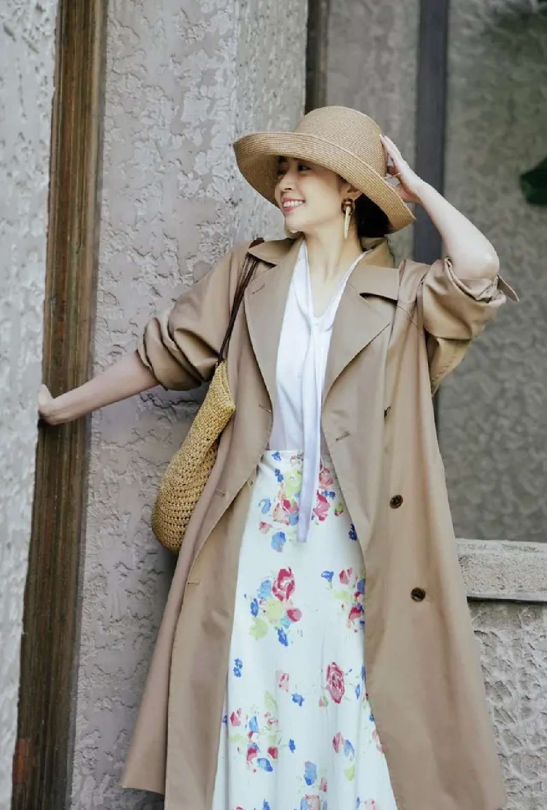 三木又带火了一种穿搭,三木打造复古风衣服