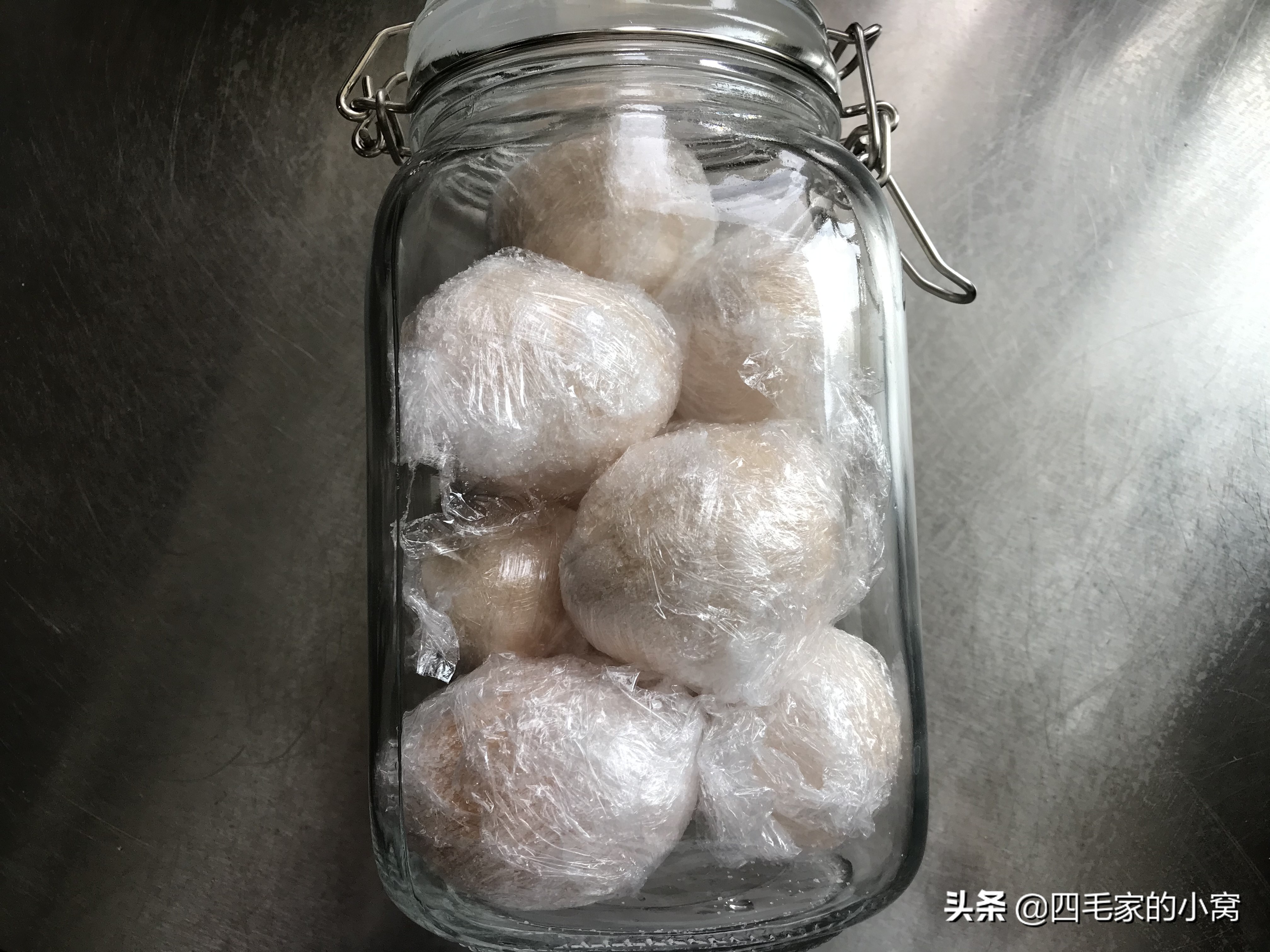 如何腌咸鸡蛋既不咸又有黄油,如何腌咸鸡蛋出黄油