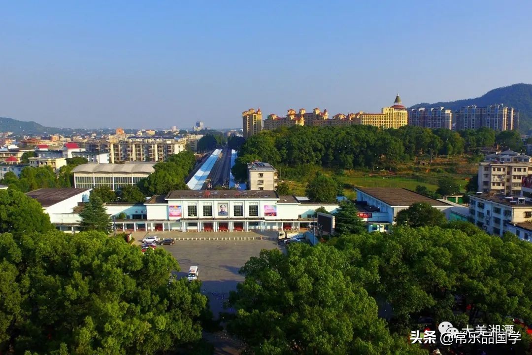 韶山火车站红色专列,韶山火车站到韶山景区