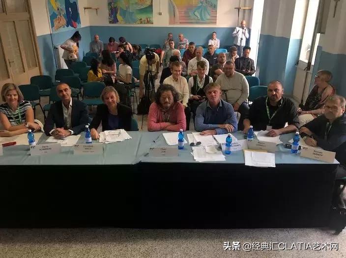 折叠的音符——陈军手风琴的多面性