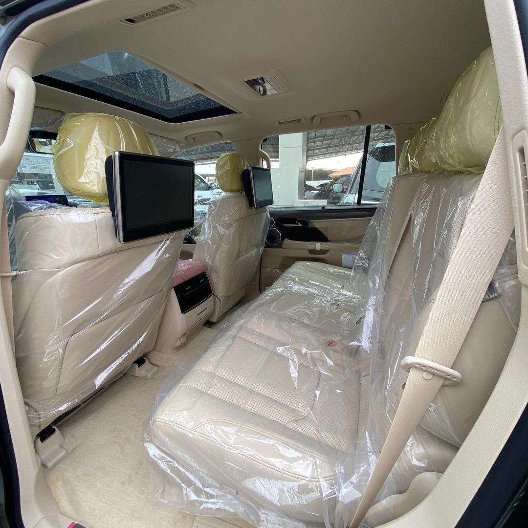 雷克萨斯lx570vs凯雷德,雷克萨斯lx570和凯迪拉克凯雷德