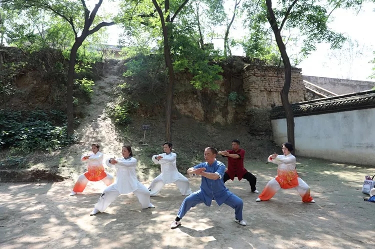 太极拳发力的训练方法,太极拳如何松腰沉胯