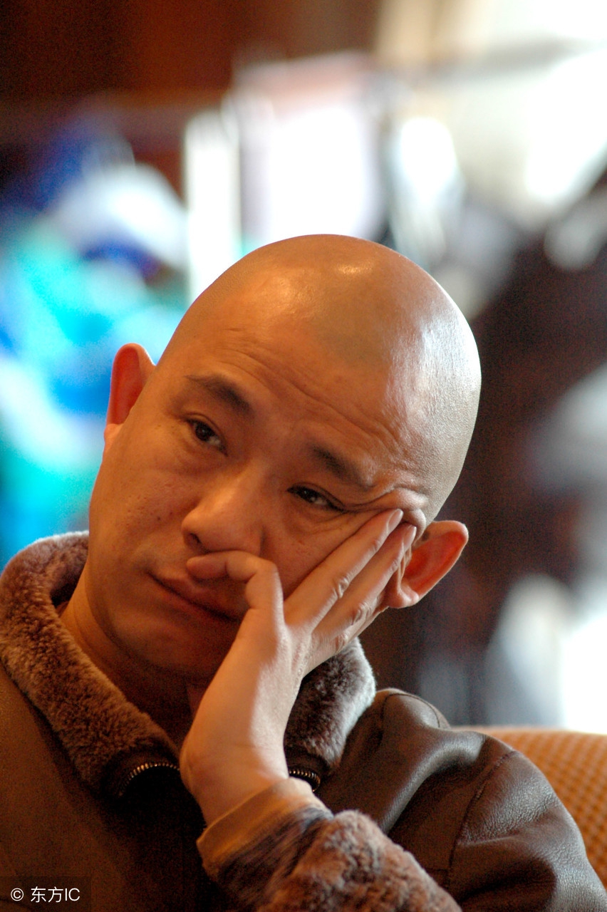 著名艺术家方力钧评马越的《瓦斯狗》