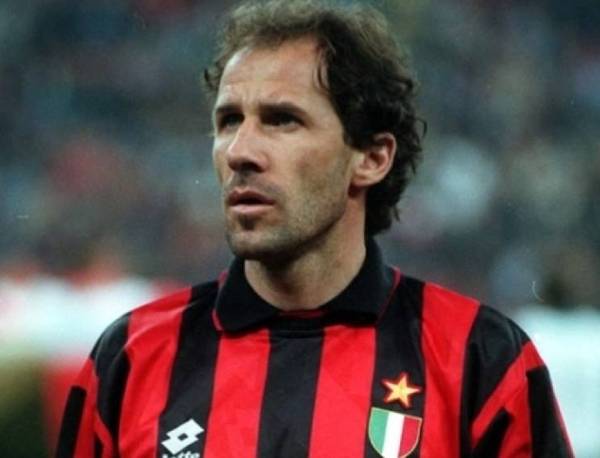 贝卢斯科尼ac米兰训话,致敬acky完整版