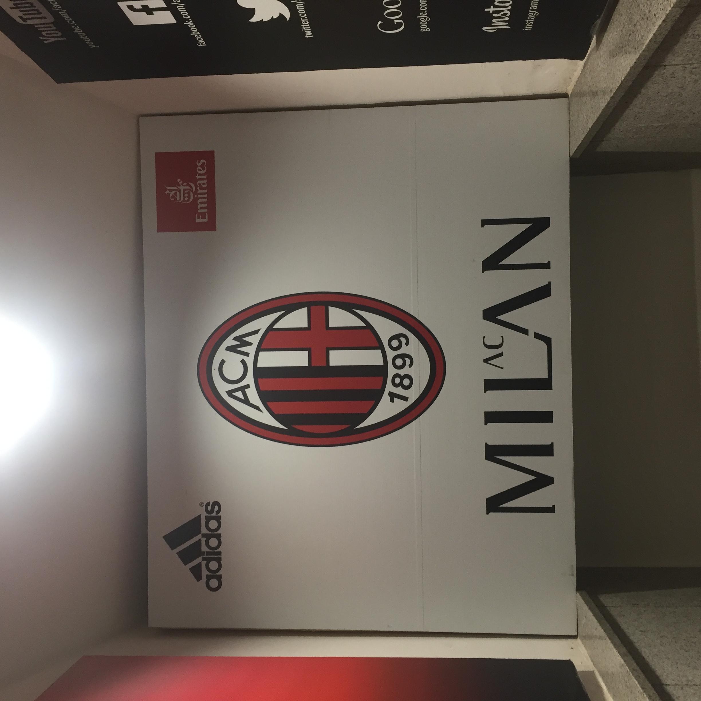 圣西罗战歌,九圣唱粤语歌