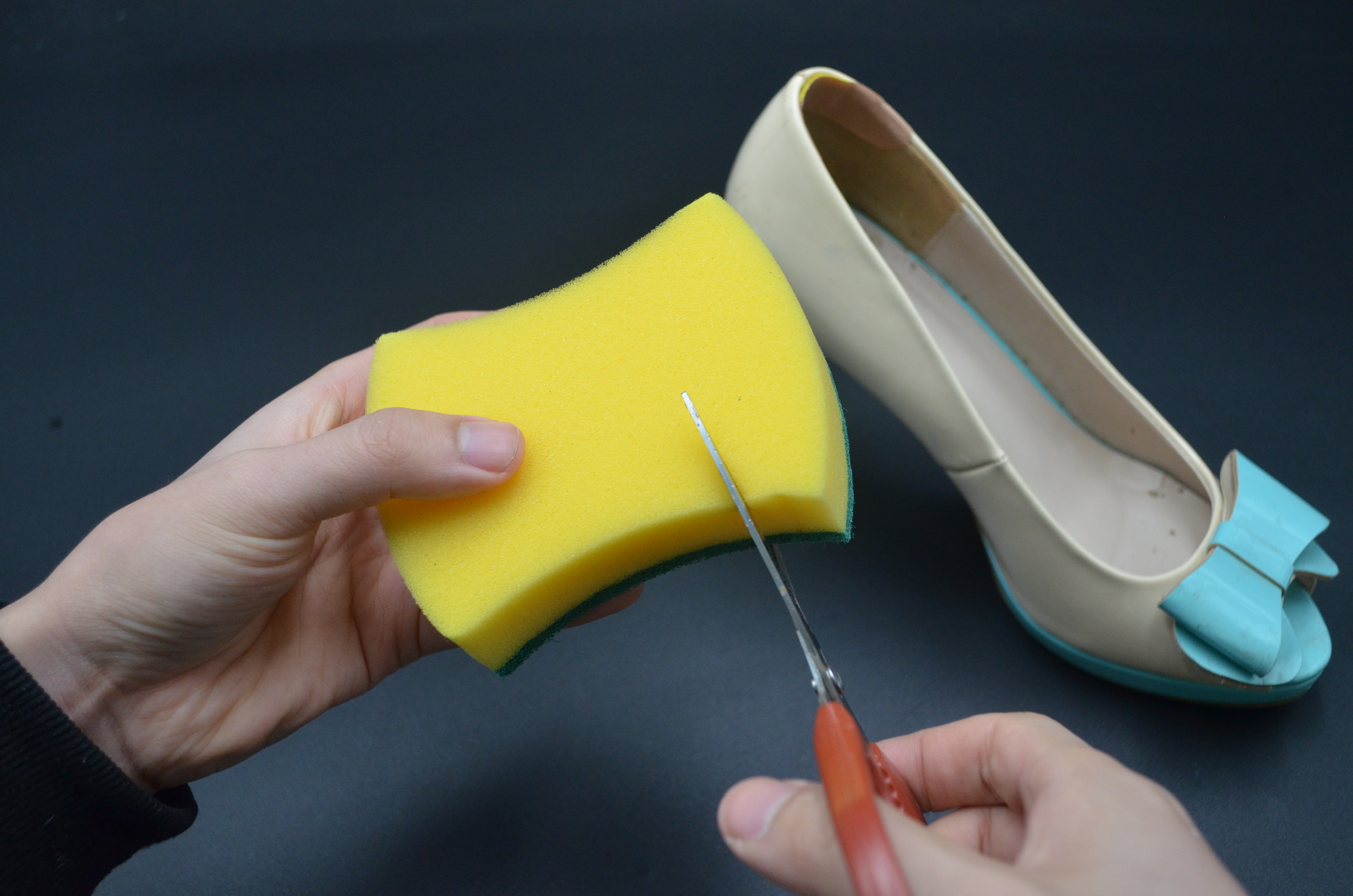 不管高跟鞋有多高鞋里放个小物件,高跟鞋不管多高都好吗