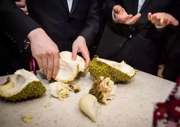 接亲堵门游戏需要提前告诉伴郎吗,新郎接亲堵门游戏大全教程