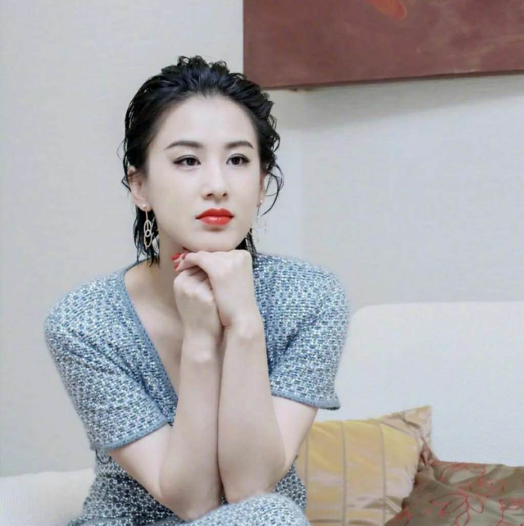 黄圣依晒天价面霜,黄圣依直播护肤品回放