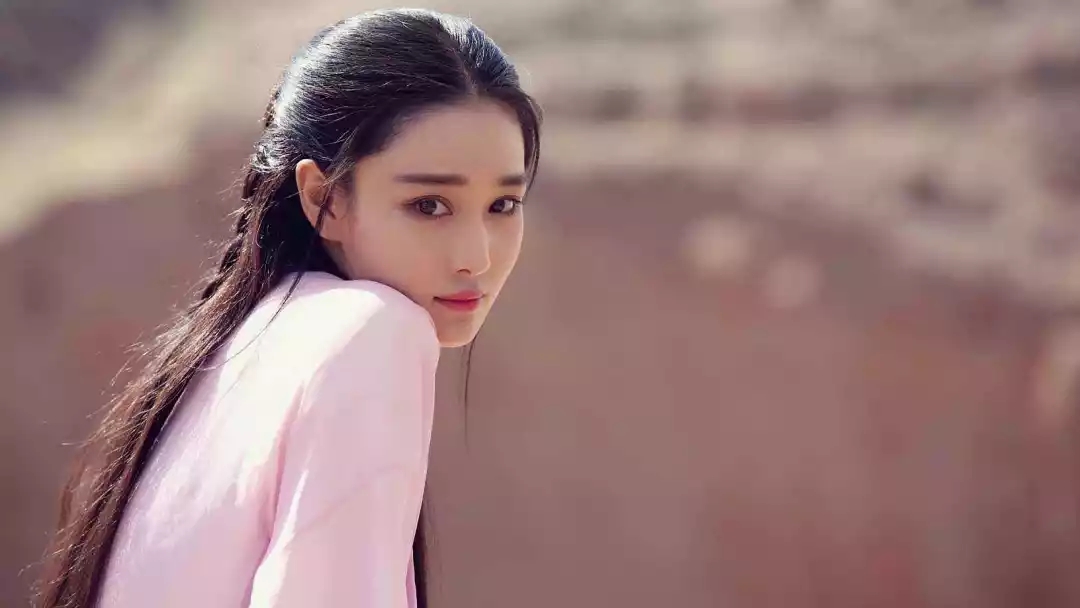 张馨予黑眼影,张馨予画技高超