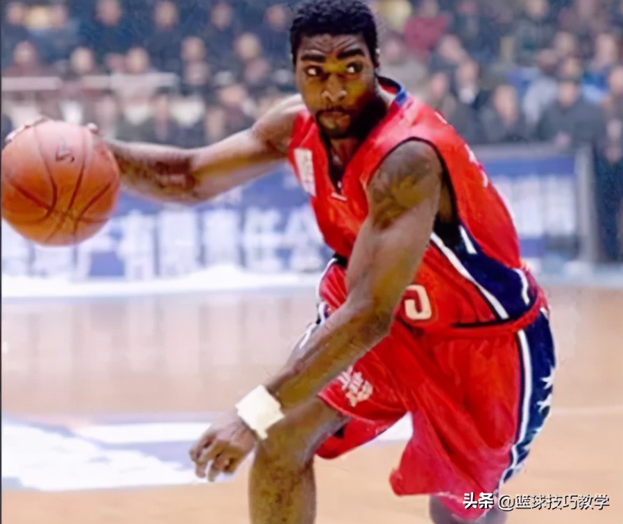 这个在CBA拿过得分王的男人，竟然还是科比的控球老师