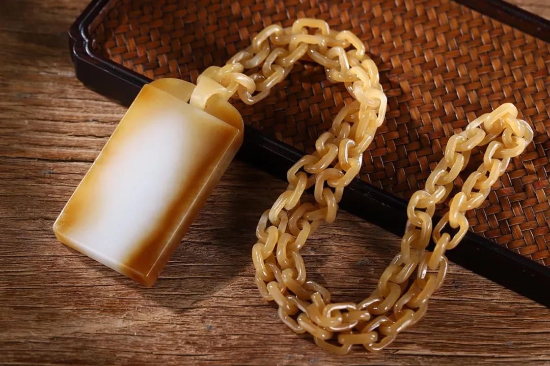 和田玉青花籽料和青花山料的区别,清代的和田玉是山料多还是籽料多