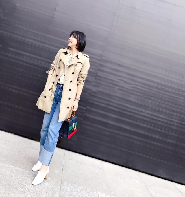 中长款风衣搭什么鞋好看,新款奶奶装秋装风衣