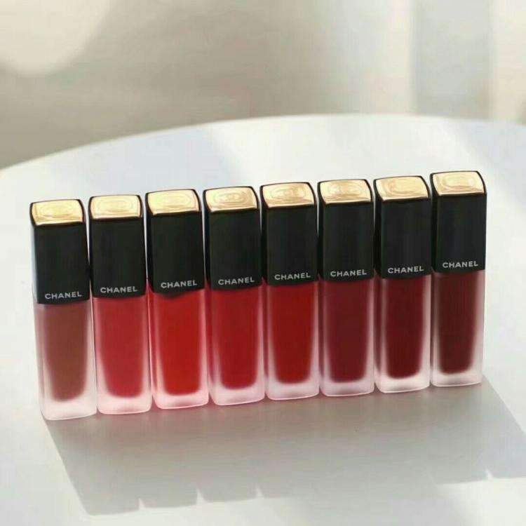 适合黄皮的裸色系显白口红,最显白适合冬天的红色口红