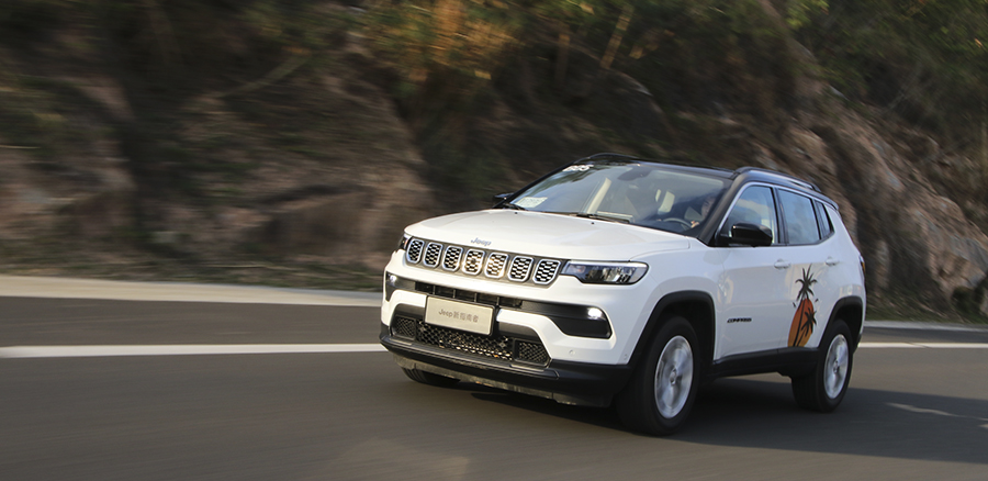 jeep指南者车机系统升级,jeep指南者2017款换导航车机系统