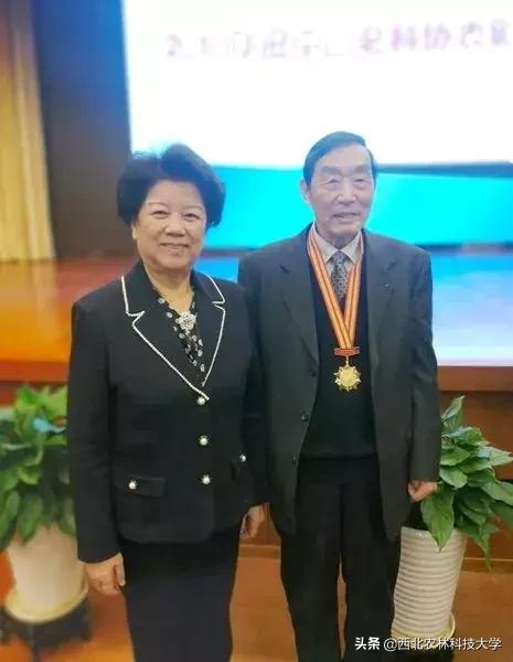 国外专家高度评价：这位86老人，他的终级梦想是解决中国食用油问题！