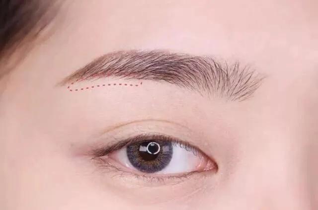 今年流行的眉毛画法,流行的眉毛怎么画