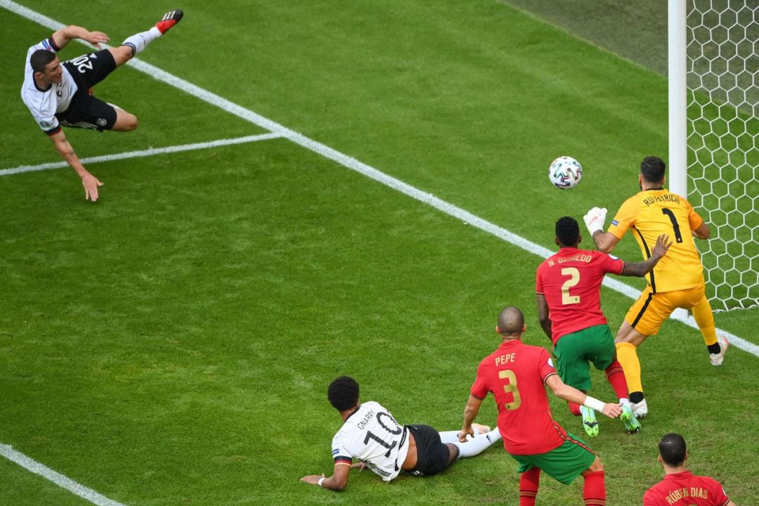 从拒绝交换到成功交换的真实经历,被c罗拒绝换球衣的德国