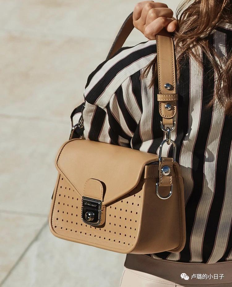 最有权势的德国总理天天背的千元包，这个法国的品牌到底多好用