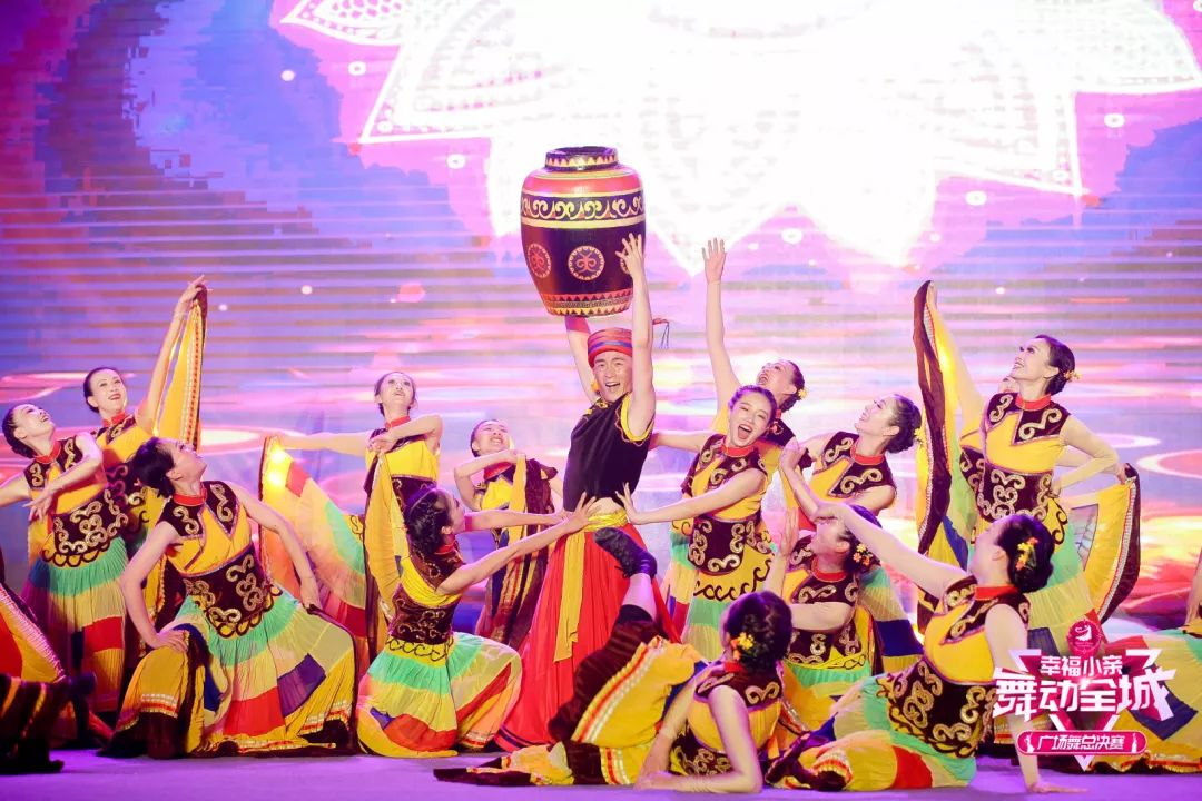 春晚广场舞比赛,大家一起来广场舞比赛第一名