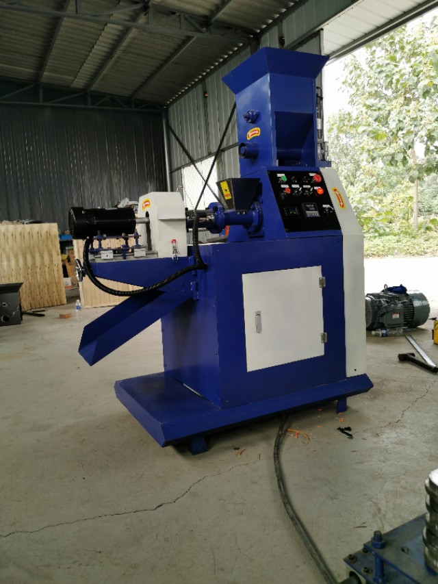 狗粮膨化饲料机,小型狗粮颗粒饲料机器