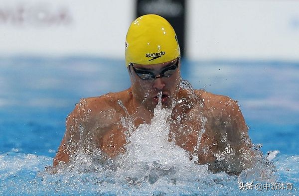 中游体育波浪式蛙泳,波蛙和竞技蛙泳有什么区别